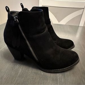 JUST FAB BLACK BOOTIES